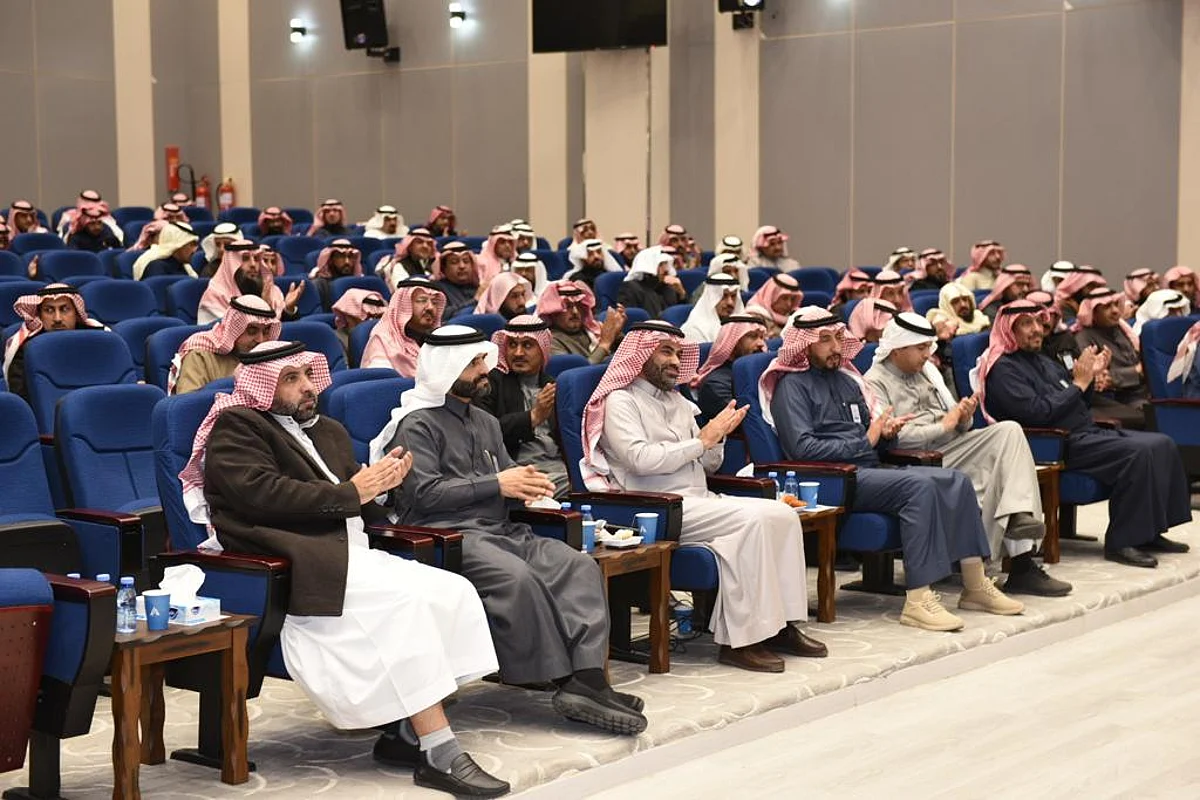 "تعليم النماص" ينظم لقاءً تثقيفياً لمنسوبيه حول قواعد السلوك وحماية الطفل من الإيذاء