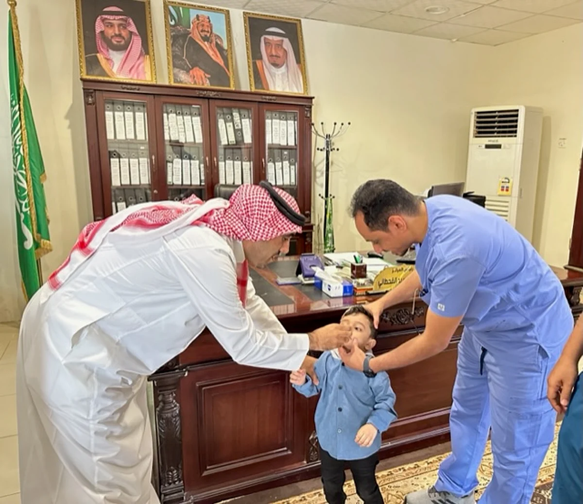 تدشين حملة التطعيم ضد شلل الأطفال بمركز الموسم