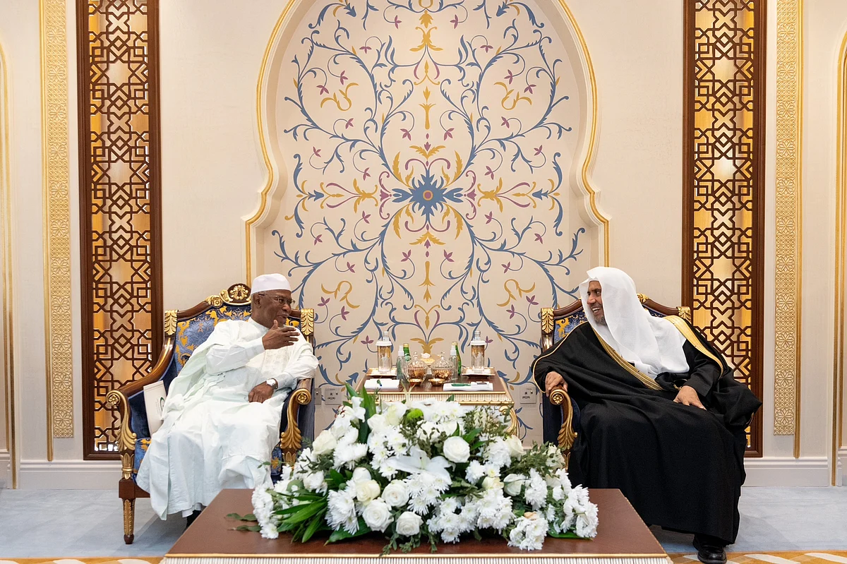 د.العيسى مستقبلاً الأمين العام لمنظمة التعاون وأمين مجمع الفقه الإسلامي الدولي