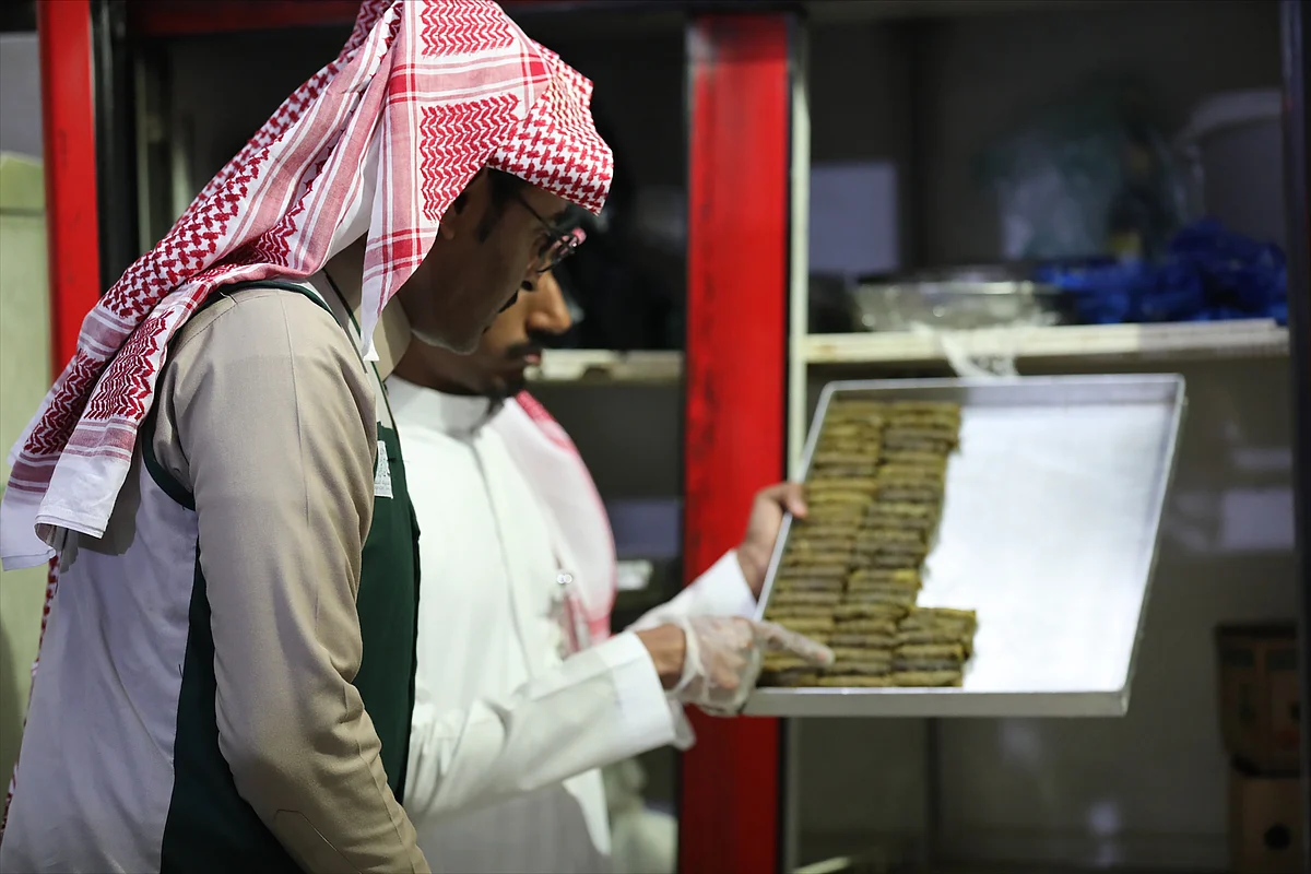 "أمانة الطائف" تنفذ حملة رقابية على 11324 رخصة للمنشآت التجارية