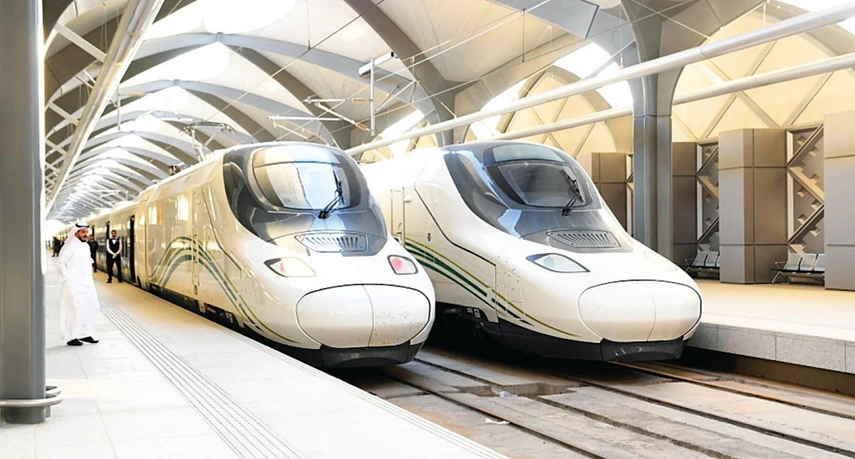 "سار" تؤهل 32 سعودية لقيادة قطار الحرمين السريع