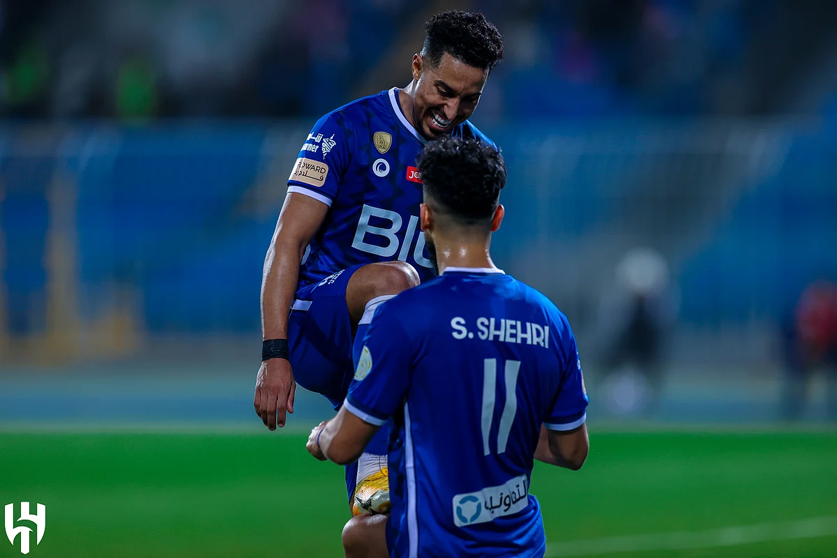 في ختام الجولة الـ 13 من دوري روشن .. "الهلال" يعبر العدالة ويقفز للوصافة