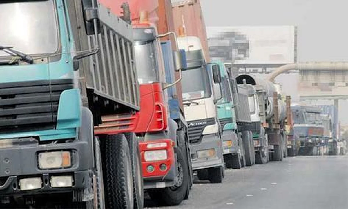 منع دخول الشاحنات إلى الرياض دون حجز إلكتروني مسبق.. بدءاً من الثلاثاء
