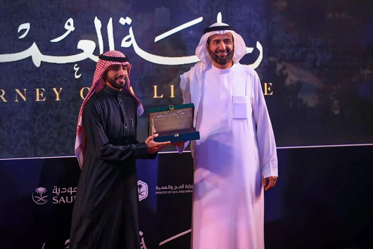 بوصفها شريكًا اتصاليًّا ولمبادراتها التطوعية.. "وزير الحج" يُكَرّم مجموعة "ون" للاتصال والتسويق