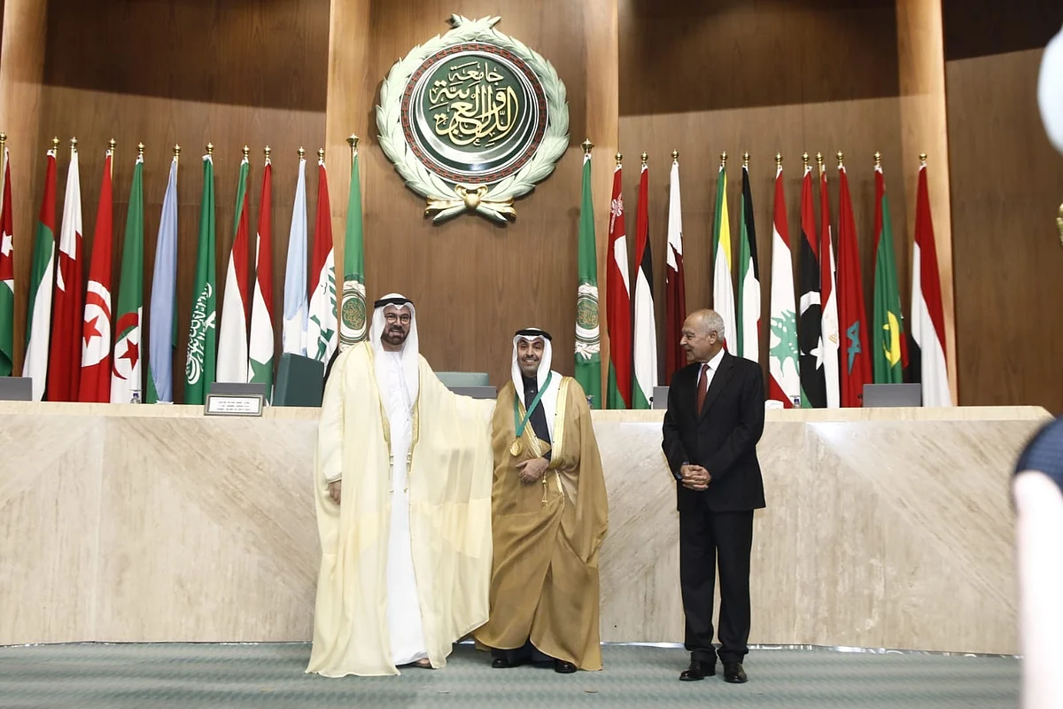الرئيس التنفيذي لـ"هيئة رعاية الأشخاص ذوي الإعاقة" ينال جائزة "التميز الحكومي العربي"