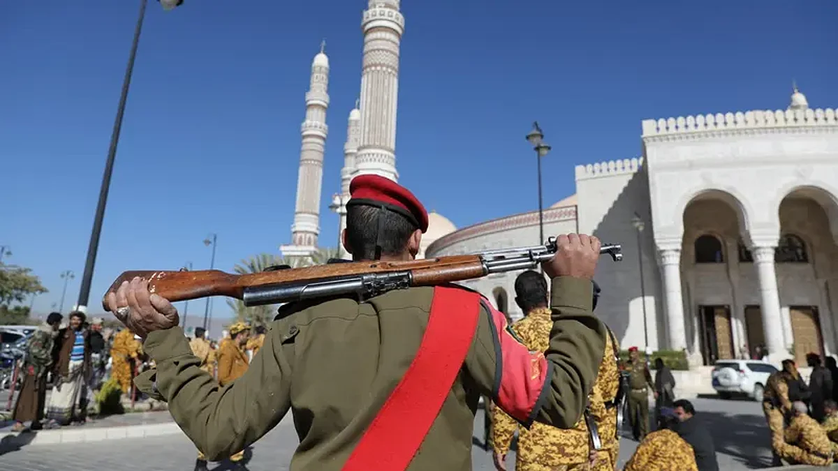 عناصر حوثية في صنعاء