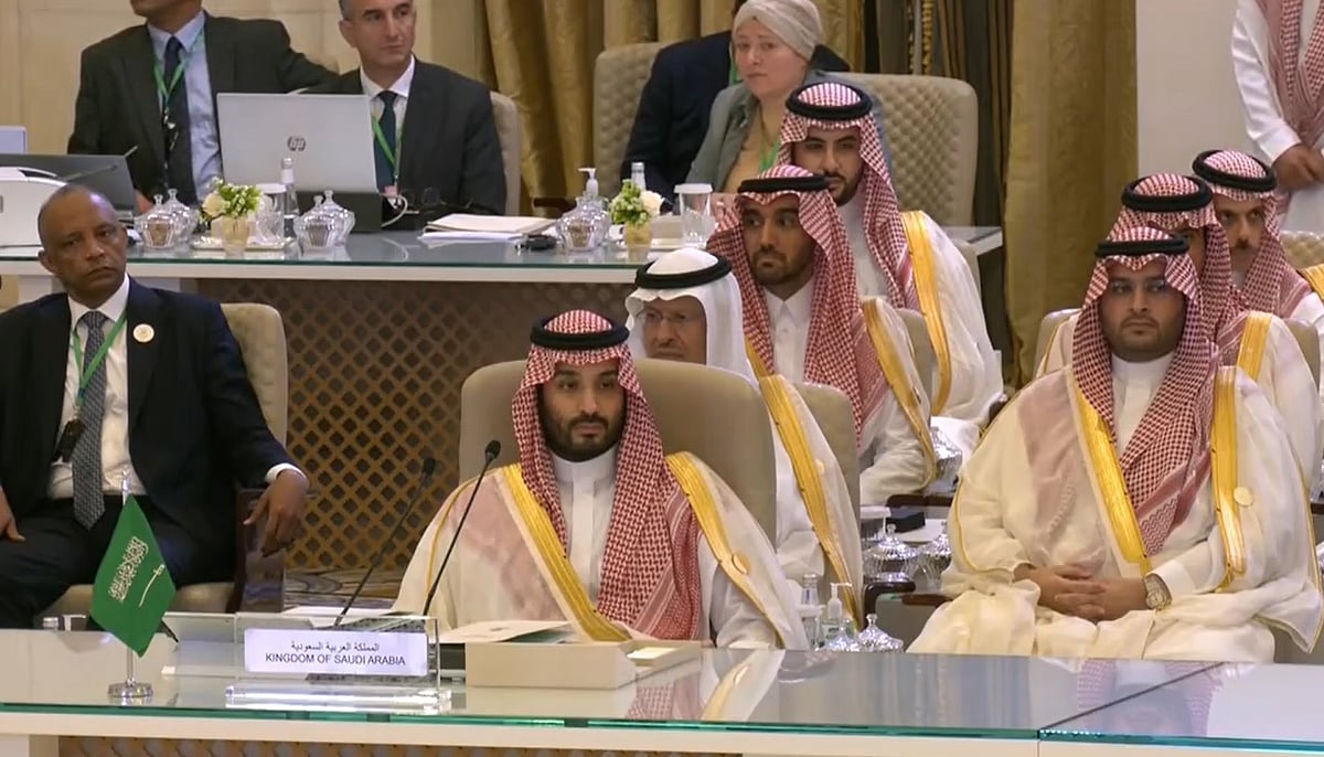 بالفیدیو.. ولی العهد یستقبل قادة الدول ورؤساء الوفود المشارکة فی مقر انعقاد القمة العربیة