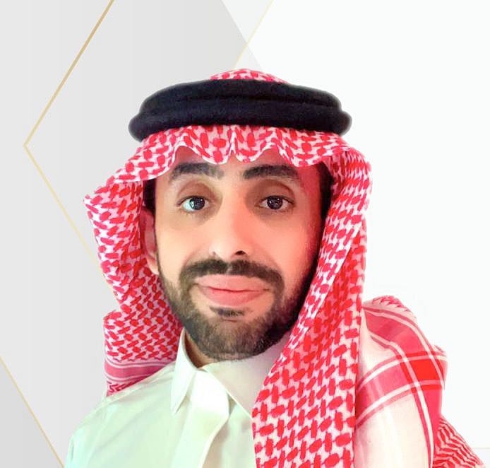 المتخصّص في الإدارة والقانون زياد بن مسفر