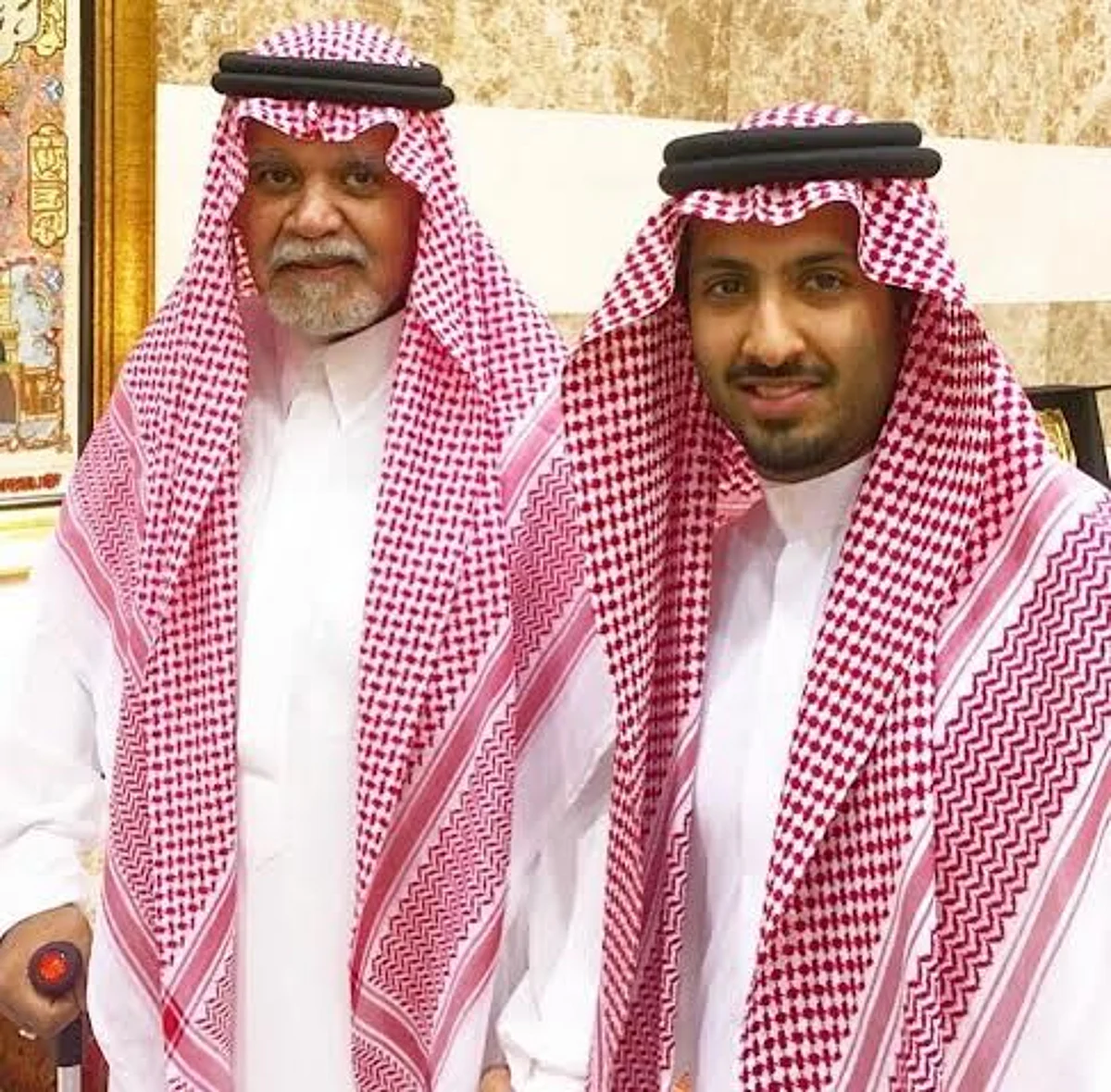 عودة "بندر بن سلطان" إلى أرض الوطن تشعل مواقع التواصل