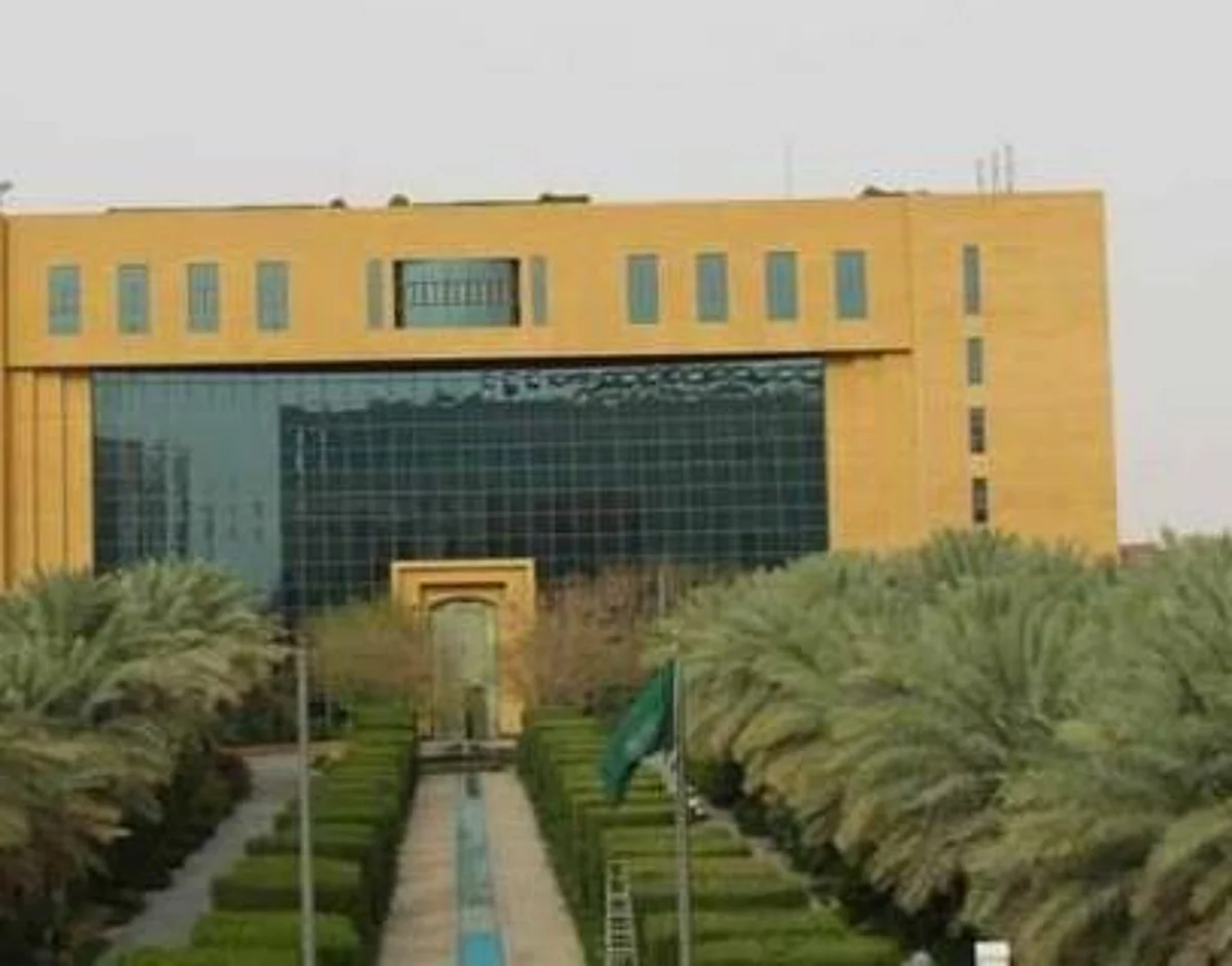 "البلدية" تحدد المواصفات الفنية لتنفيذ وتشغيل الطرق الحضرية بالمملكة