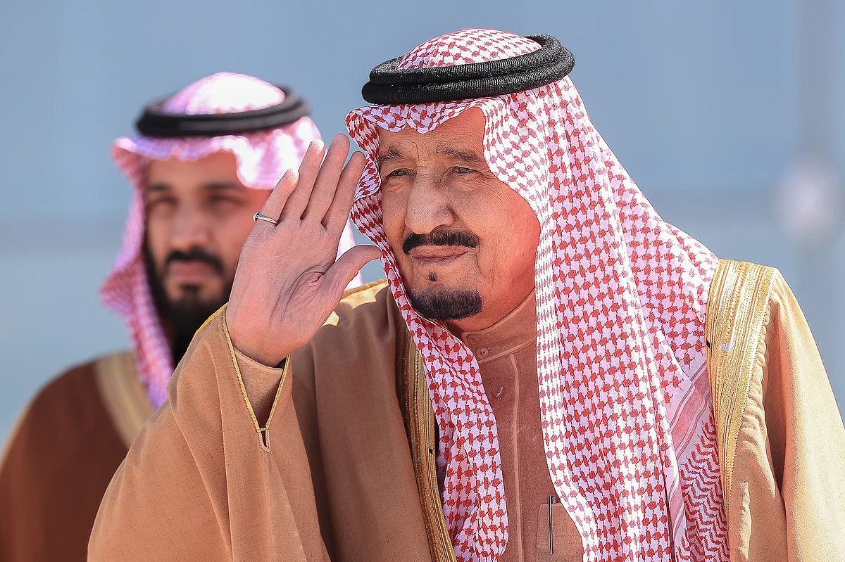 بالصور.. المليك يبارك لـ "فيصل الجوية" الخمسين ..ويزف الأبطال لميدان الشرف