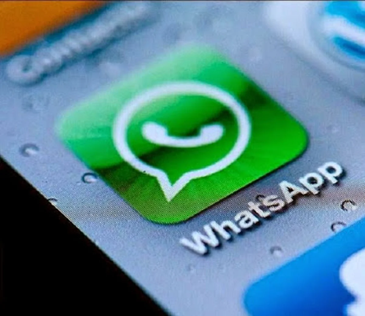 5 ثوانٍ حاسمة وخاصيةٌ طال انتظارها.. "واتساب" يطلق ميزة استعادة الرسائل المحذوفة