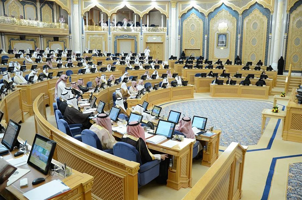 "الشورى" يطالب بـحصر تخصّصات المعلمين وإعادة توزيعهم على المدارس