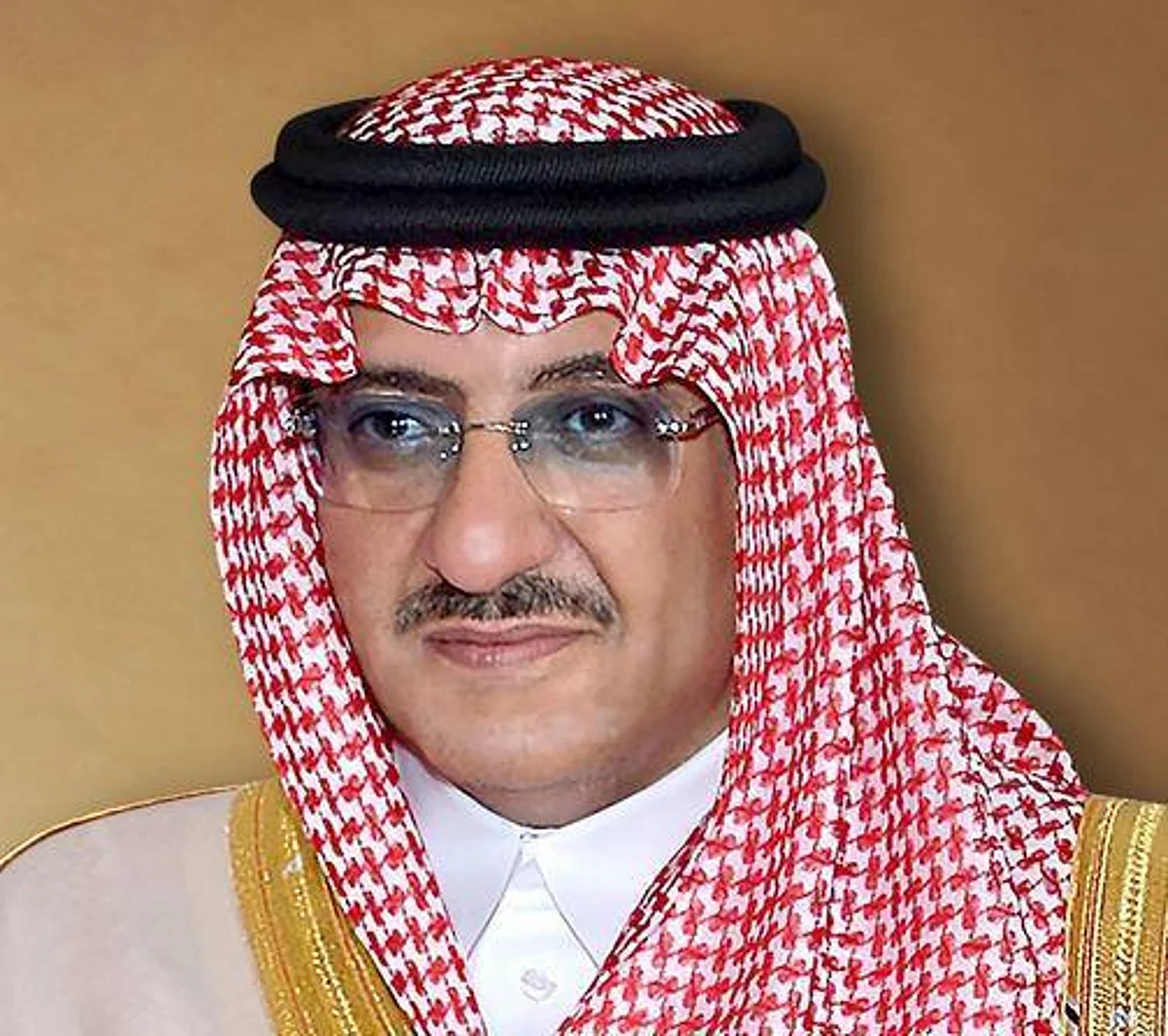 ولي العهد يرعى تخريج الدورة التأهيلية لأعمال الدفاع المدني بمكة