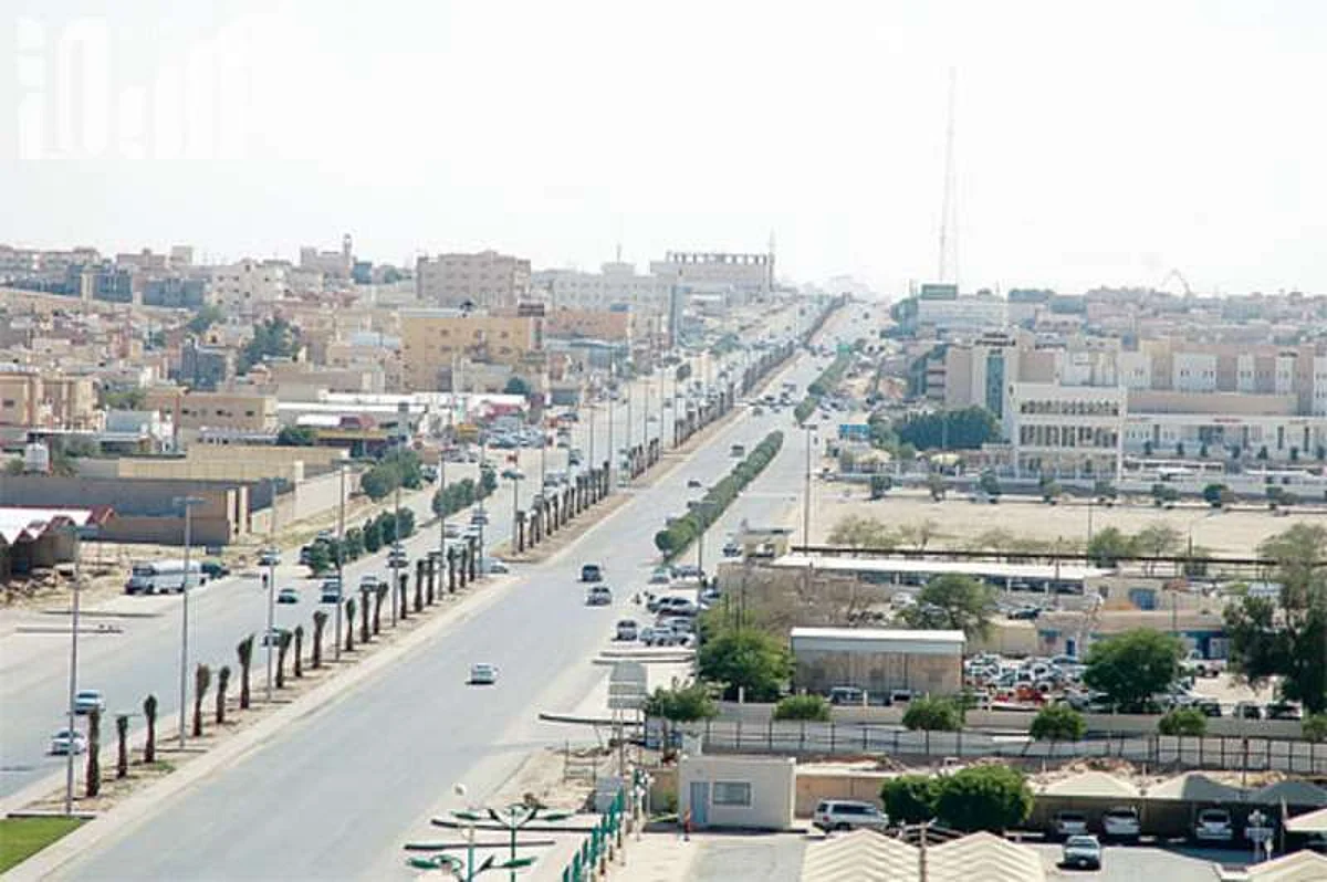 العثور على مسن خرج من حفر الباطن وتاه في صحراء أم رجوم