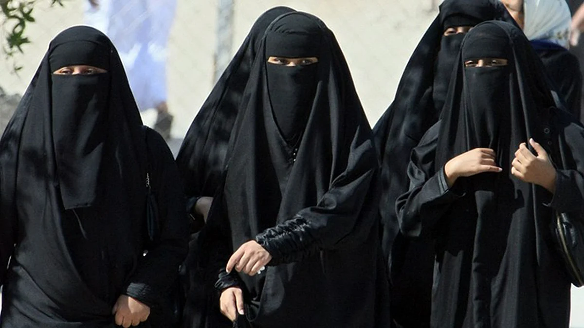 "الشورى" يطالب بإشراك النساء في الفتيا.. ومختصون: لا يخالف الشرع.. خطوة تأخرت كثيراً