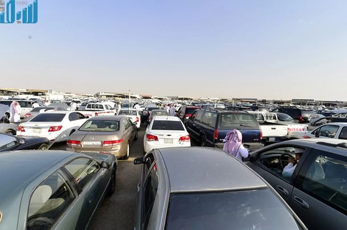 بعد 36 عاماً ..أمير الرياض يوجه بنقل "حراج سيارات النسيم" لـ"القادسية"