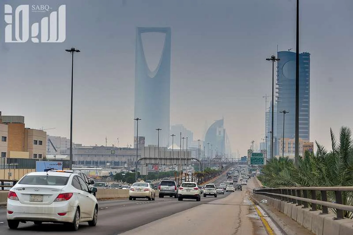 ليلة القبض على الفساد .. إيقاف مسؤولين كبار ورجال أعمال بتهم صفقات وهمية واختلاسات وغسيل أموال