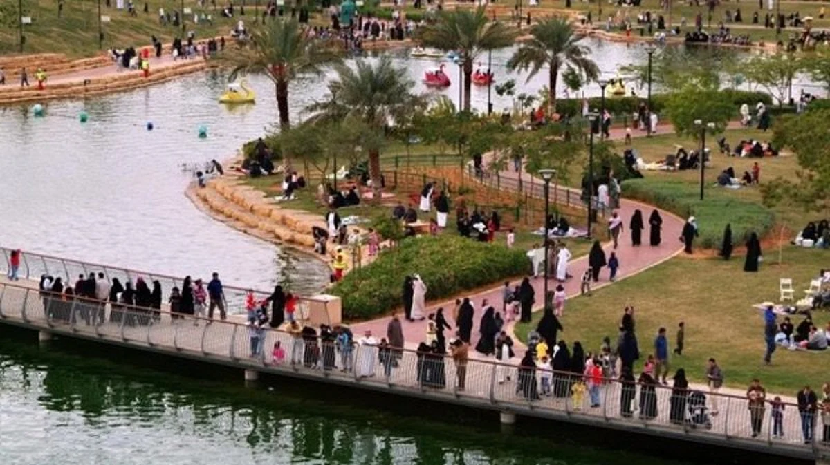 في إجازة منتصف العام.. انخفاض السعوديين المسافرين للخارج وزيادة الإقبال على الفعاليات الترفيهية