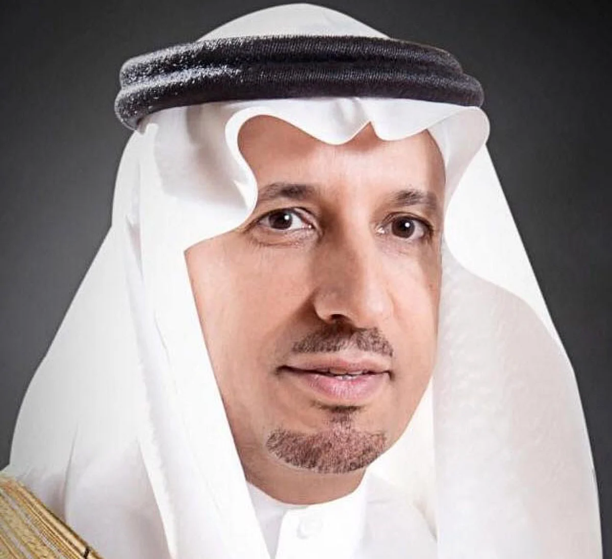 الوزير "الغفيص" يصدر قراراً بقصر العمل في 12 نشاطاً على السعوديين والسعوديات