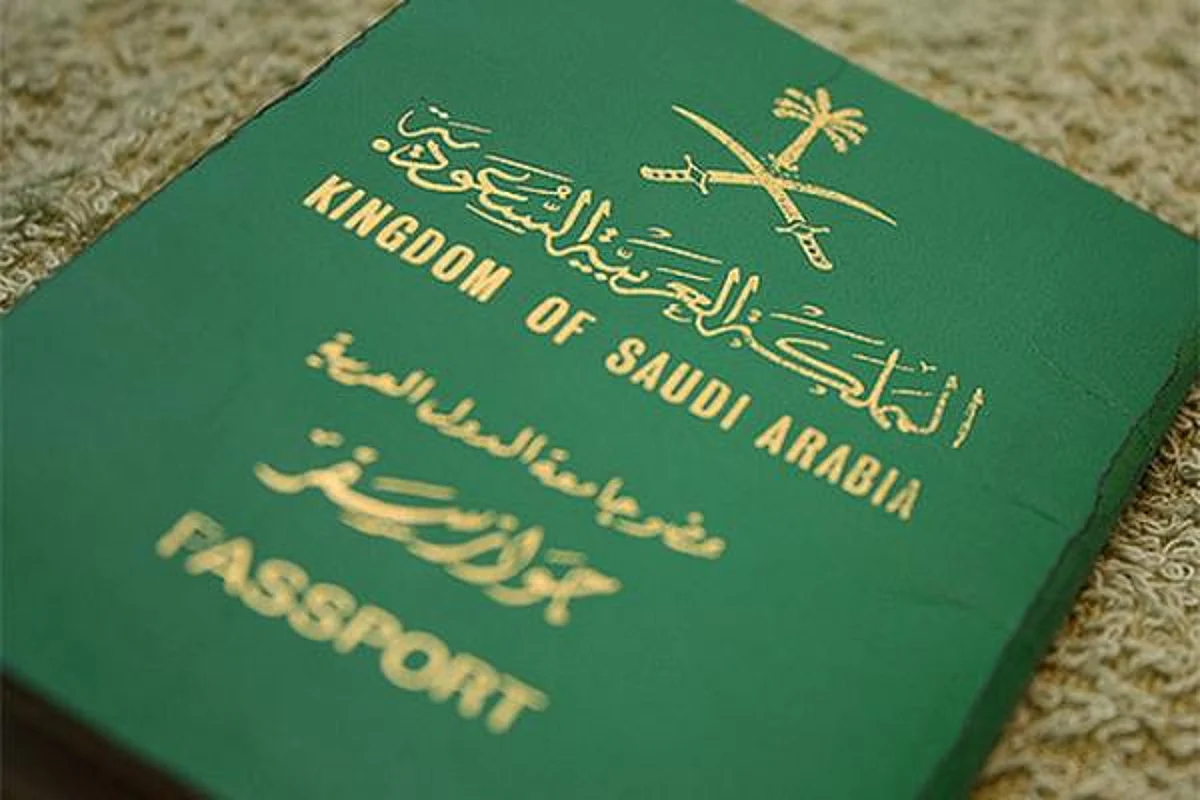 مطار الرياض: يحق للسعوديين السفر لأمريكا حتى لو بجوازهم صلاحية يوم واحد