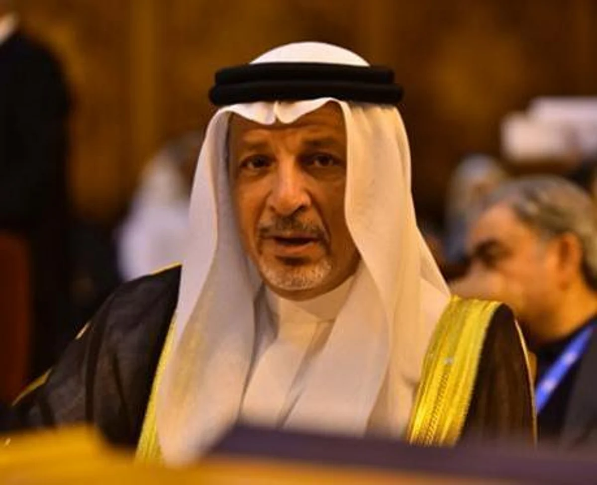 "سبق" تستعرض محطات في حياة الوزير "القطان" وسيرته الذاتية