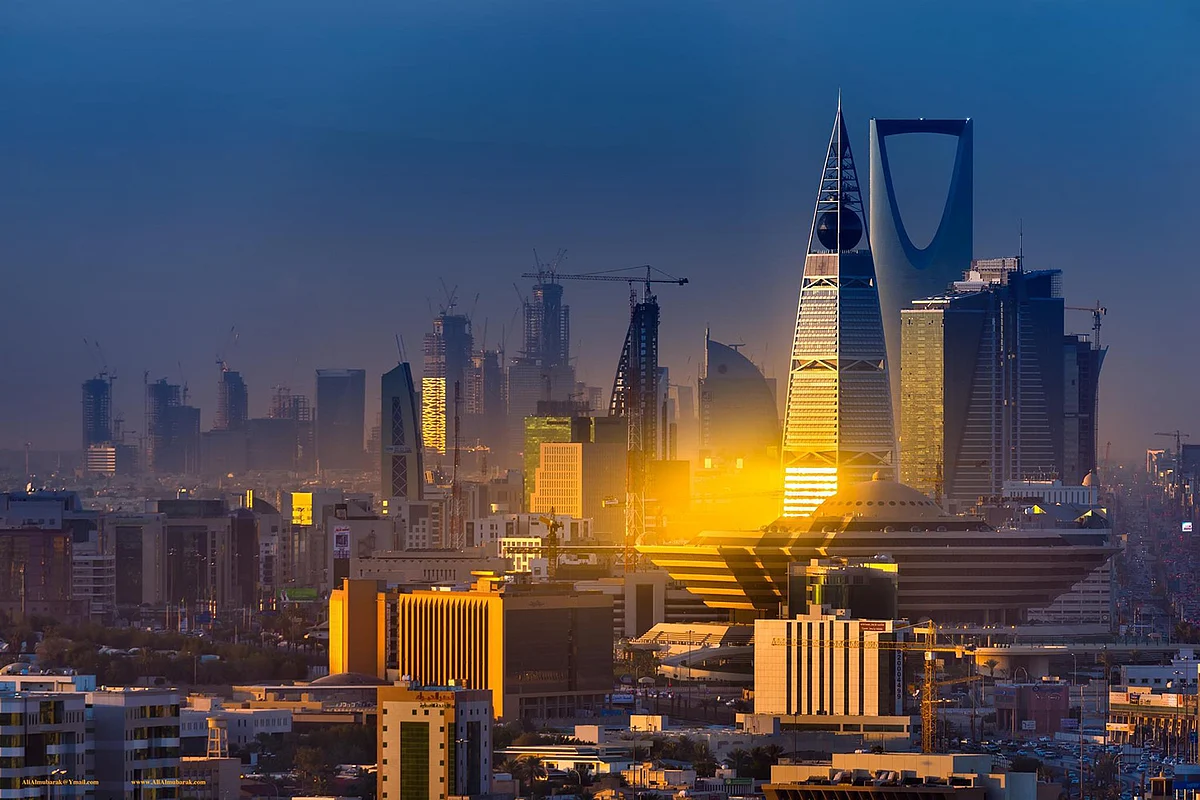 الاستثمار الأجنبي في الاستقدام وتأجير العمالة.. تحرير لسوق العمل أم خسائر للشركات المحلية؟