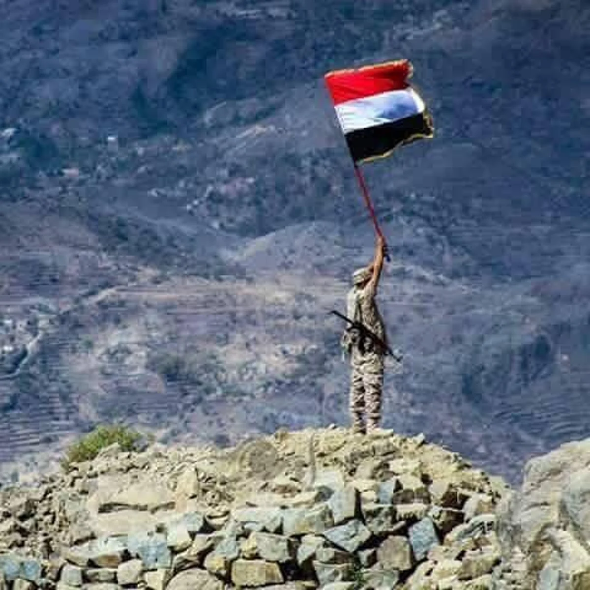 بعد انتزاعها من يد ميليشيا الحوثي الإيرانية.. تعرَّف على ميدي اليمنية وأهميتها