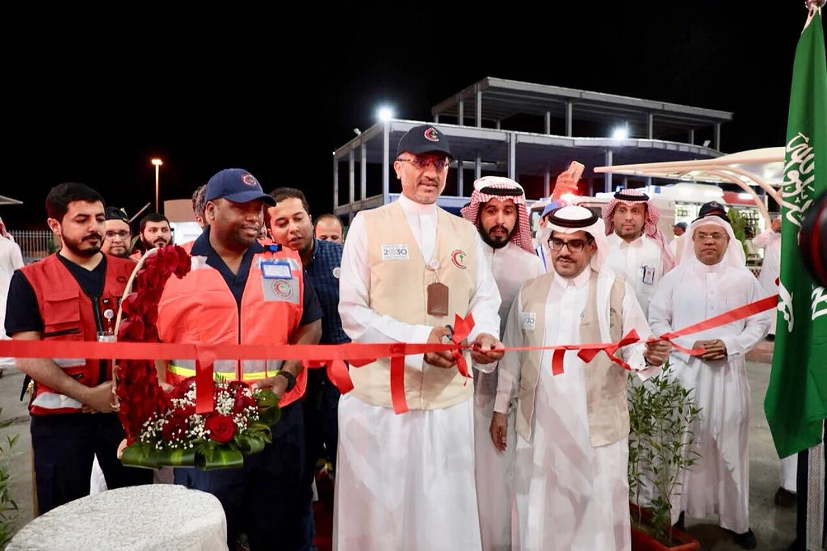 "القاسم" يفتتح المرحلة الأولى لمركز الإسناد في مشعر عرفات ومزدلفة