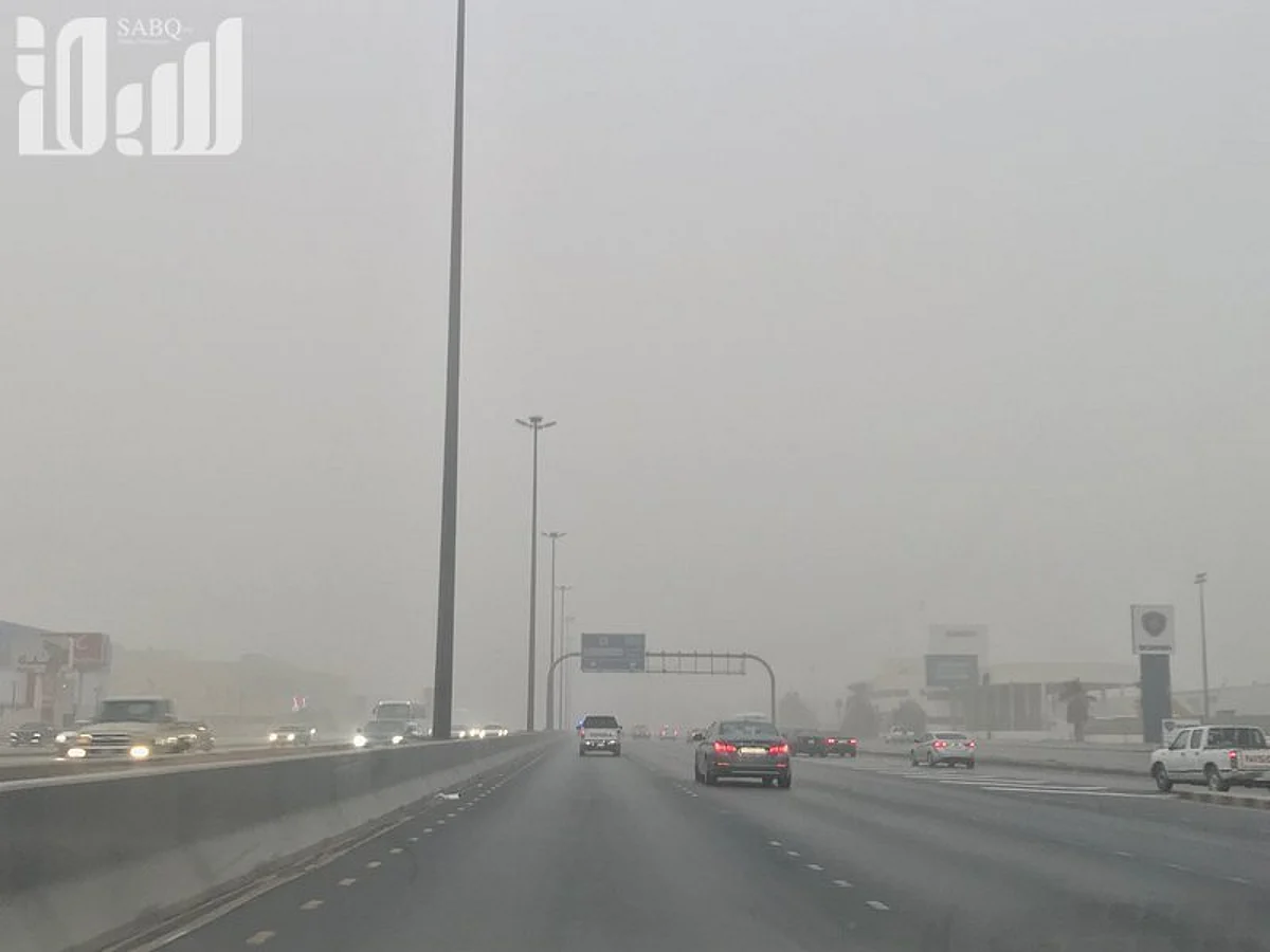 "الأرصاد": رياح مثيرة للأتربة تحد من مدى الرؤية الأفقية على الرياض والشرقية