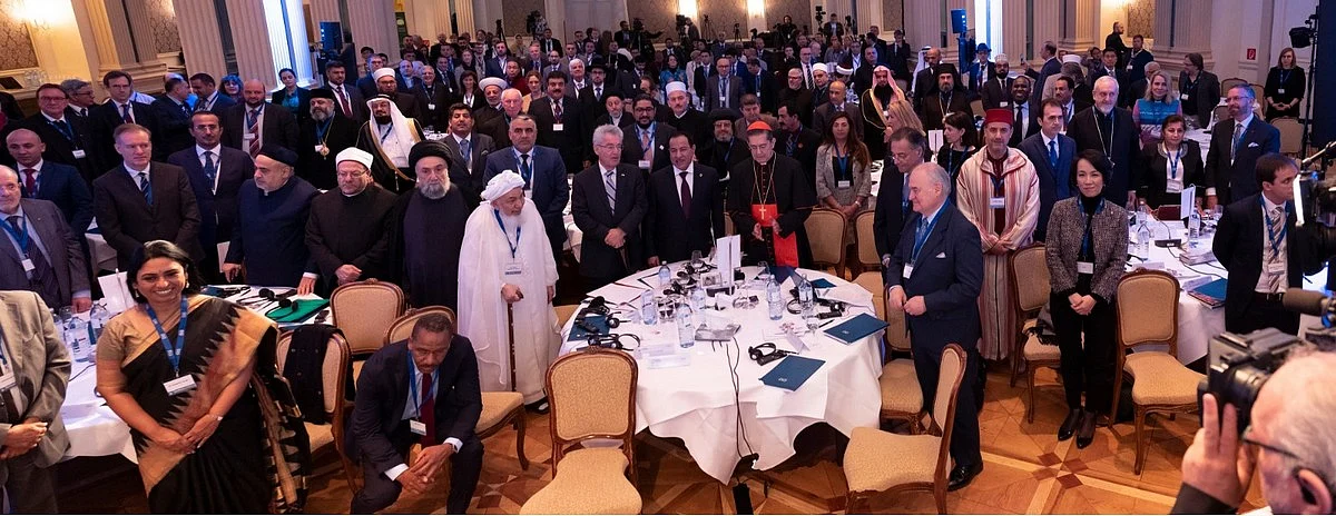 شاهد.. انطلاق مؤتمر "دور الدين والإعلام والسياسات في مناهضة خطاب الكراهية" بفيينا