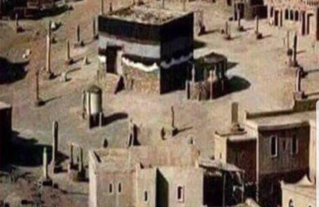 بين الفرث والدم.. هنا قصة حفر بئر زمزم بعد طمسه والغراب الأعصم