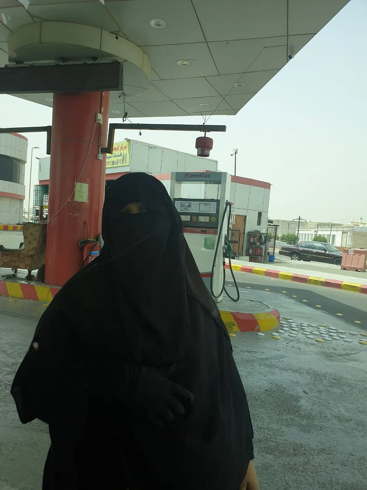 مواطنة بجدة توثق أطفال وافدين يبيعون تحت أشعة الشمس الحارقة.. وآخرون يتسولون