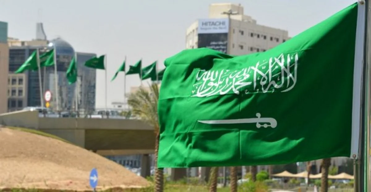 السعودية تؤكد أن ثوابتها تجاه قضية فلسطين راسخة.. ولا تغيّرها طائرات تعبر الأجواء