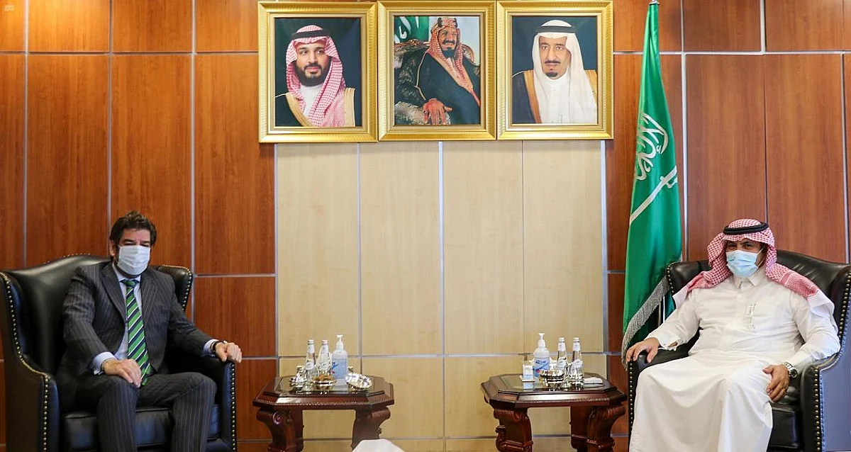 "آل جابر" يؤكد لسفير الأرجنتين دعم المملكة لجهود الحل السياسي باليمن
