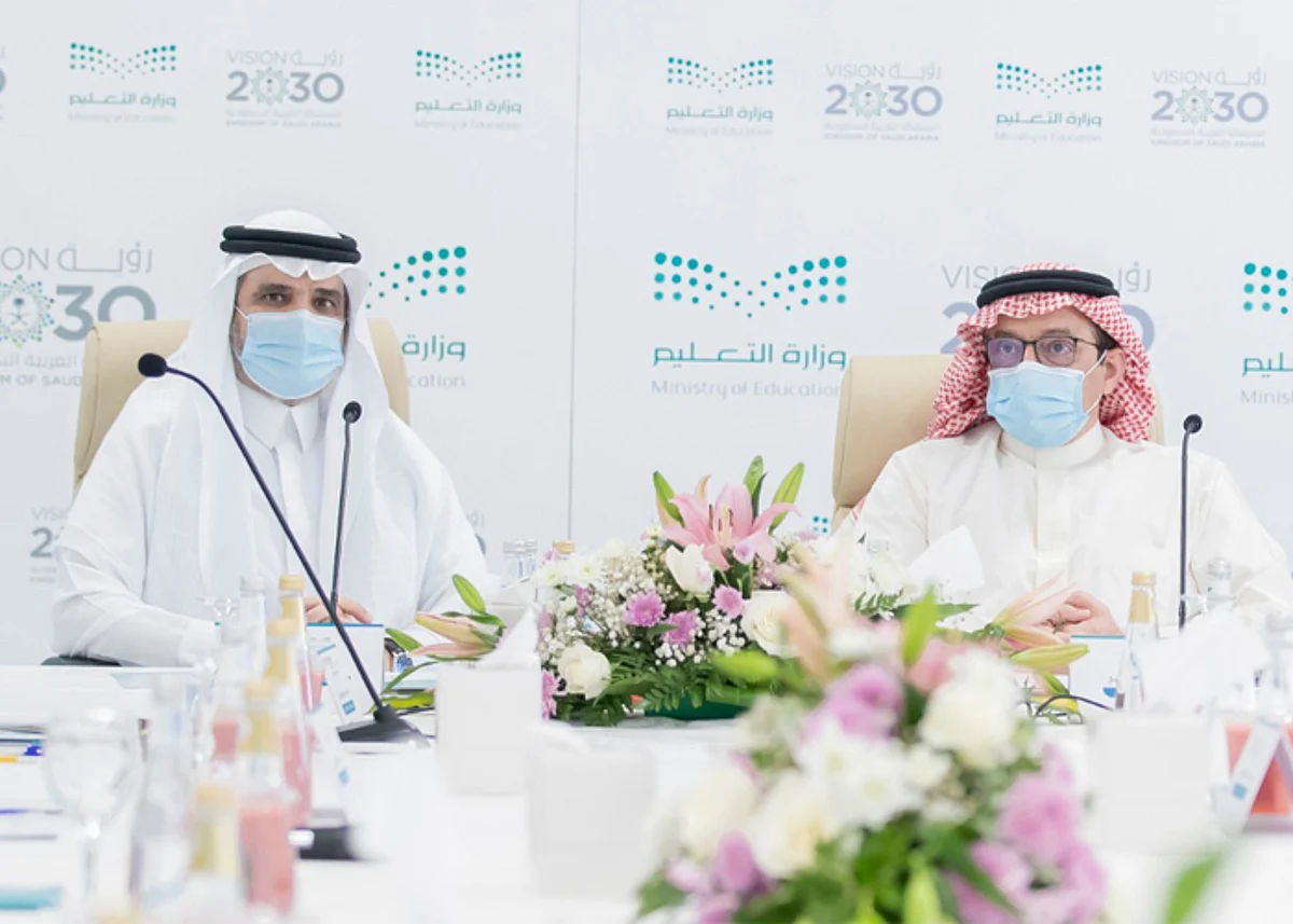 "آل الشيخ": التعليم عن بُعد سيستمر حتى بعد الجائحة في كل مدرسة لأنه من روافد دعم المنظومة