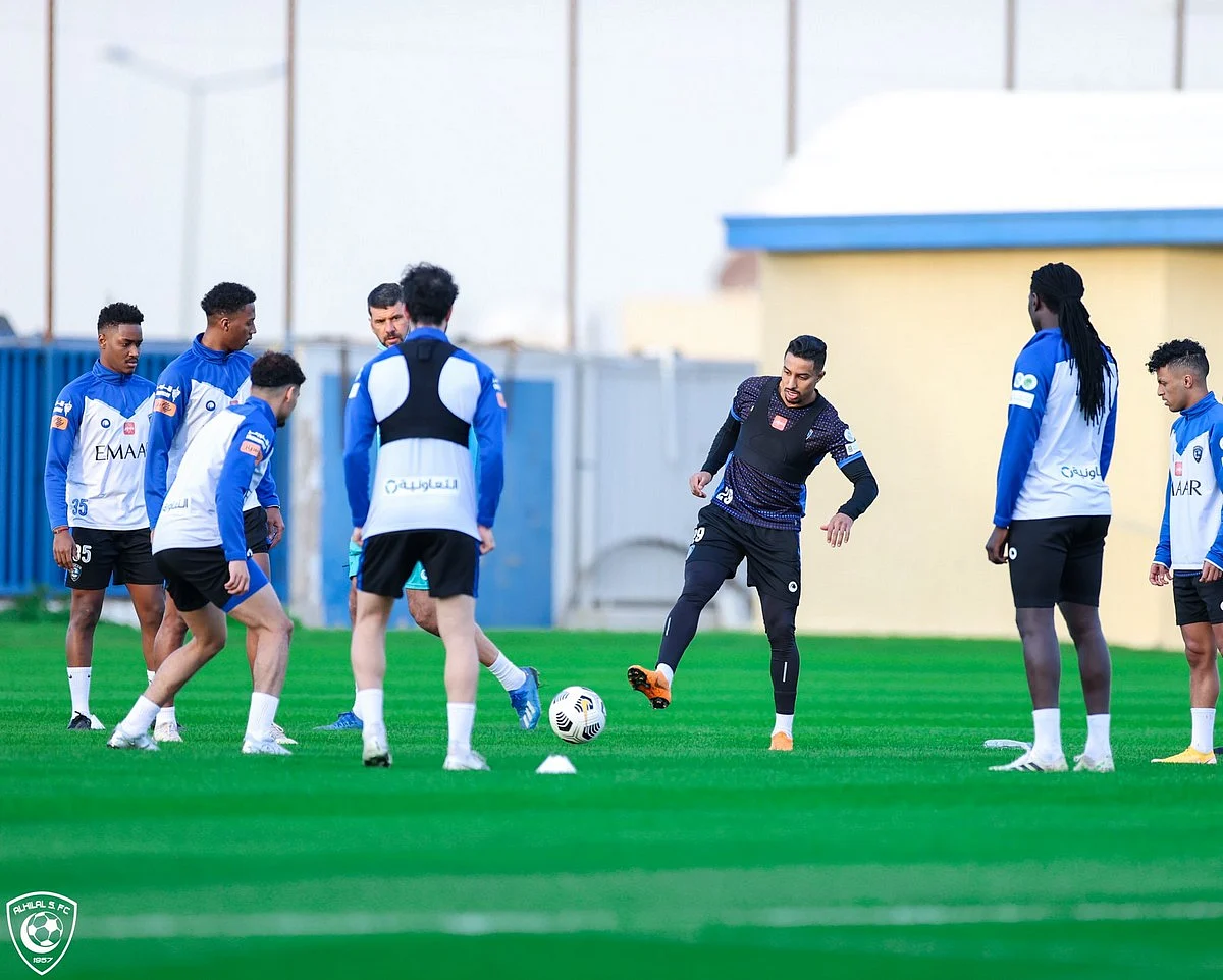 الهلال يفتح ملف القادسية .. وعودة "الوطيان" تدعم الفريق