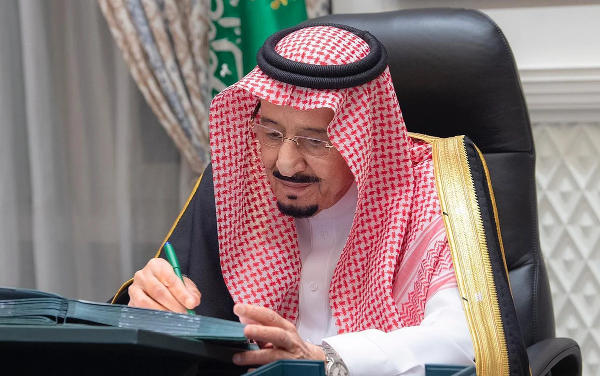 مجلس الوزراء يثمِّن كفاءة "الدفاع الجوي" في التصدي وإحباط تهديدات ميليشيا الحوثي الإرهابية
