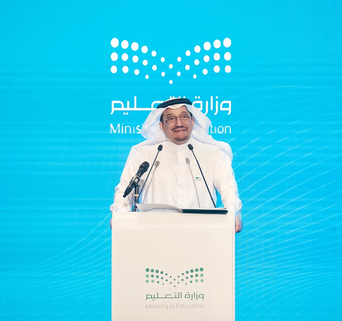 عبر خطة دراسية.."آل الشيخ" يُرسي أُسسًا تعليمية حديثة بالسعودية