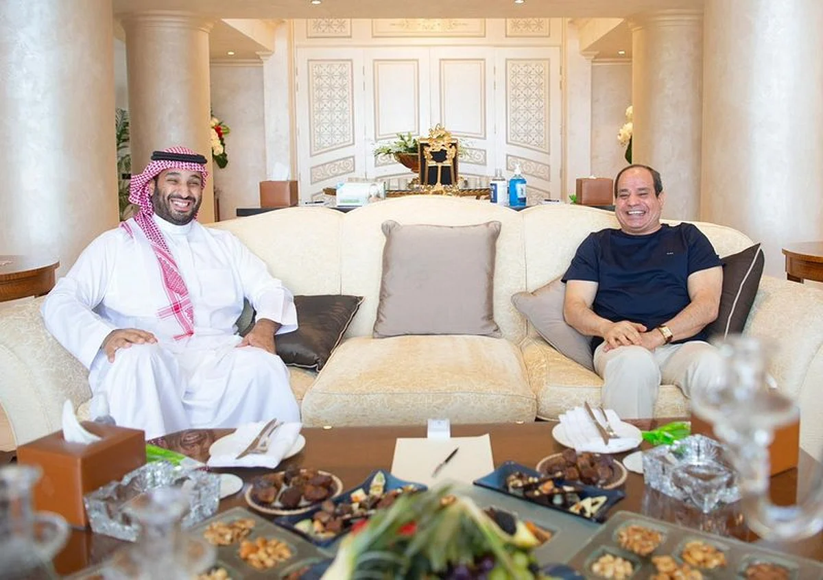 موجز "سبق" الأسبوعي: حصر "حج 1442" على "الداخل" بعدد 60 ألفًا.. ووفاة مستشار الملوك "أبو حبيب".. وحرب على الفساد لا تنتهي