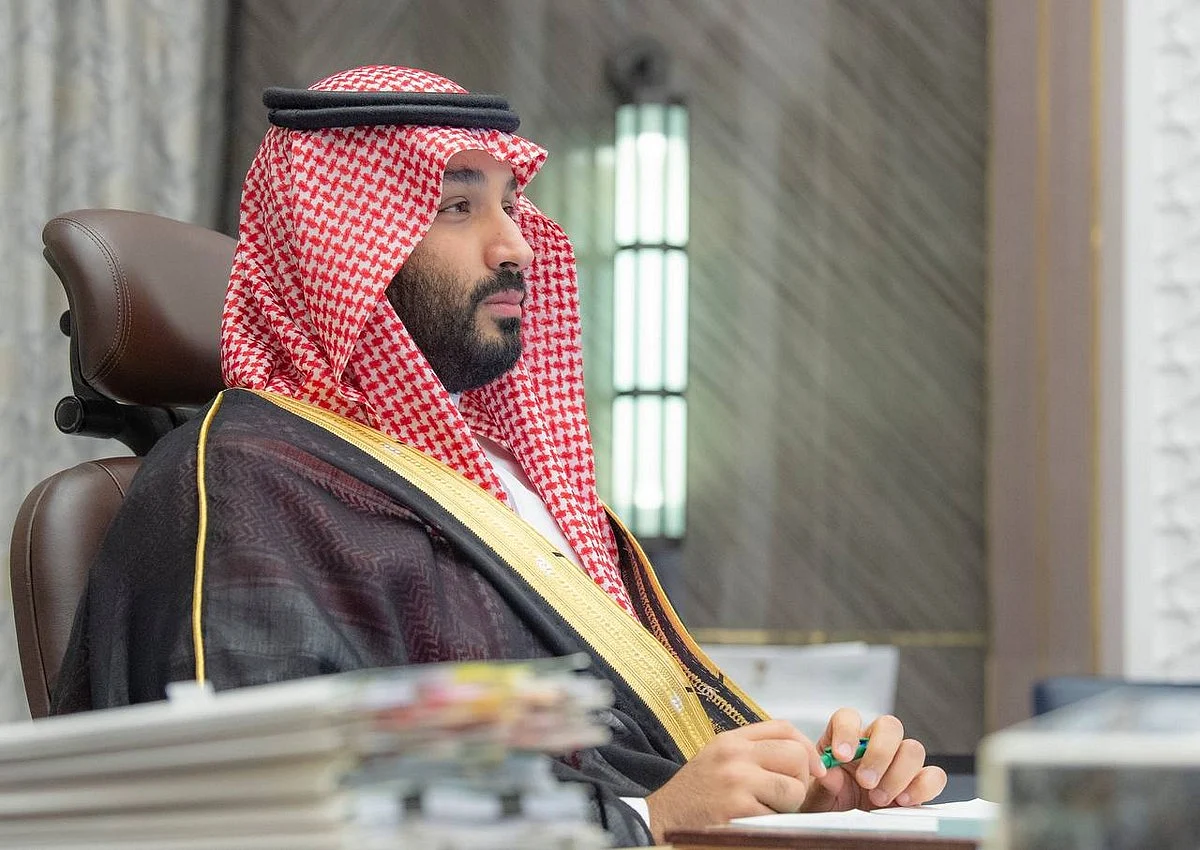 موجز "سبق" الأسبوعي: ولي العهد يترجم اهتمامه بمنسوبي "الدفاع".. و"نزاهة" تضرب بيد من حديد وتُوقف متهمين بالفساد