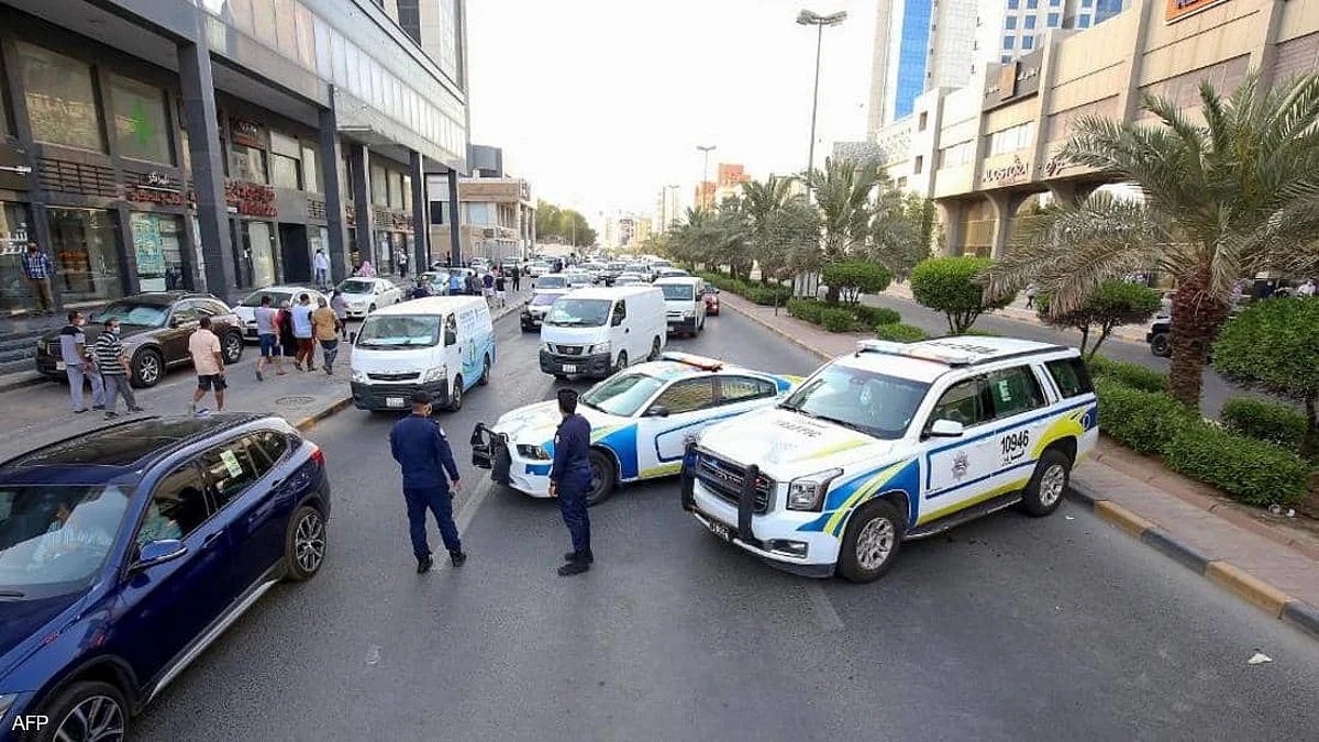 التفاصيل الكاملة للجريمة التي هزت الكويت.. هكذا قتل شاب والدته وشرطي مرور
