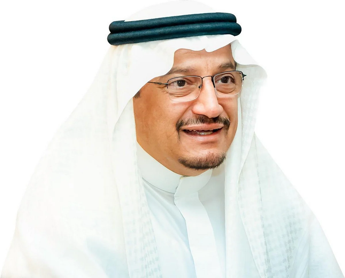 وزير التعليم يعتمد الدليل التنظيمي لمدارس التعليم العام وفقًا لأفضل الممارسات