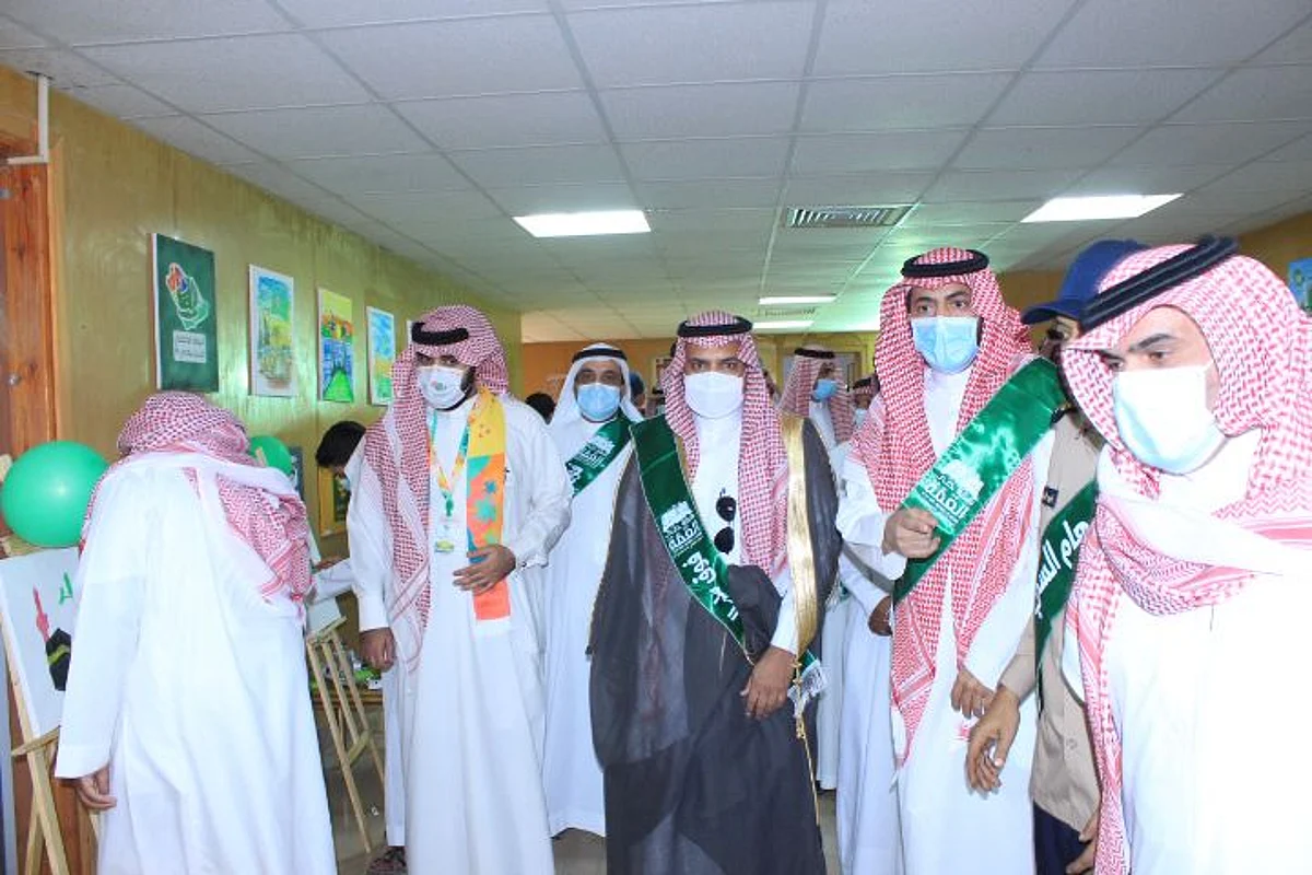 بحفل ومسيرة.. تعليم الأفلاج يختتم فعاليات الاحتفاء باليوم الوطني "صور"