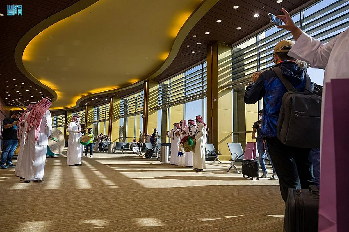 الخطوط السعودية تُسيّر رحلة "متحف السماء" ترويجًا للسياحة إلى العُلا