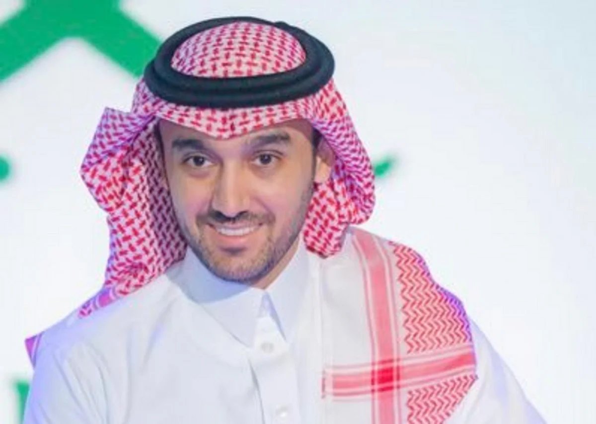 وزير الرياضة للاعبي الأخضر: ماقصرتوا يا شباب.. صدارتنا مستمرة