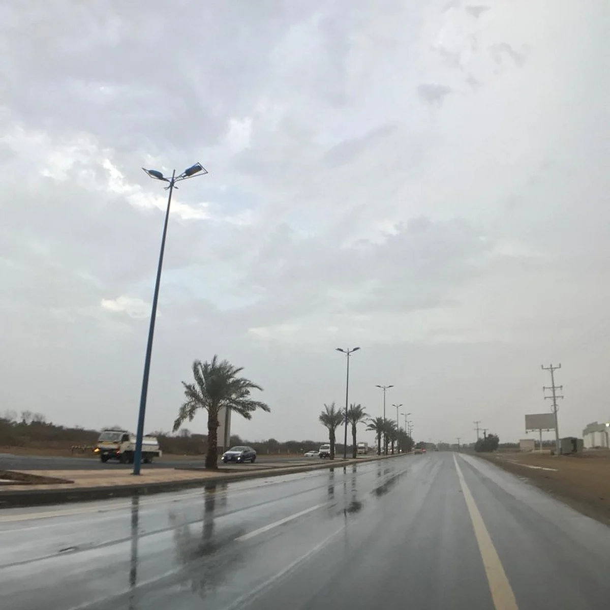 "الأرصاد" ينبّه من سحب رعدية ممطرة وتدنٍ في مدى الرؤية على منطقة جازان