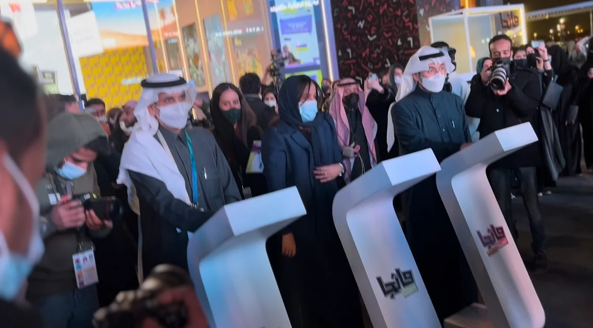 زوار وباعة ومنظمون.. شاهد من "البوليفارد": الكمامة إلزامية بجميع الفعاليات
