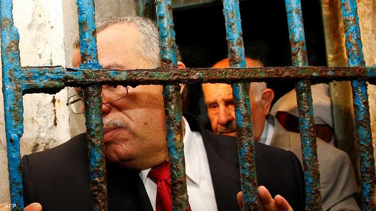 تونس.. "شبهة إرهاب" في ملف توقيف نائب رئيس النهضة ووضعه تحت الإقامة الجبرية