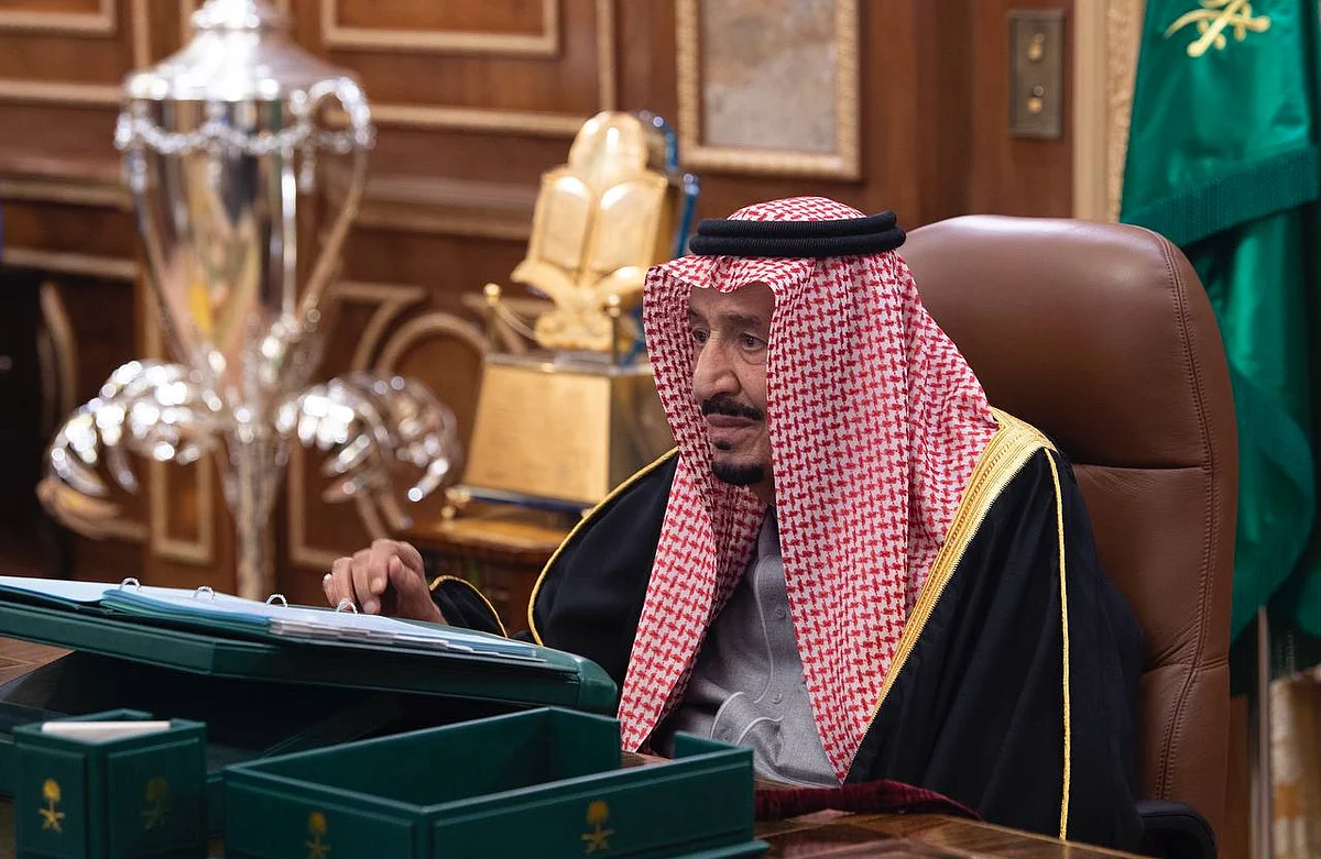 مجلس الوزراء يصدر 12 قرارًا ويؤكد: نتابع الوضع الوبائي لـ "كورونا" وتقييم مستمر للإجراءات